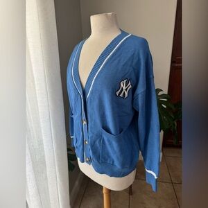 MLB New York Yankees Blue Cardigan Sweater Logo Patch Size L‎